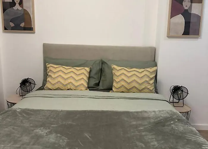 Stylish Renovated In Chiado Appartamento *