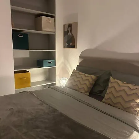 Stylish Renovated In Chiado