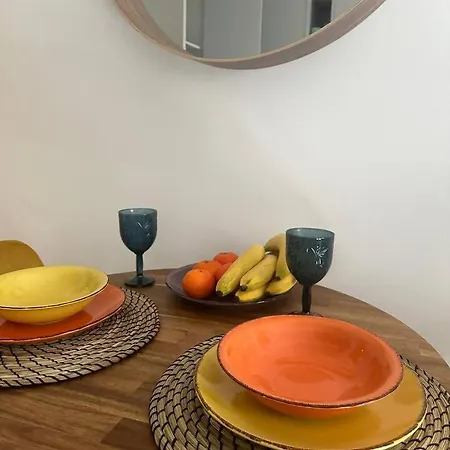 Stylish Renovated In Chiado 리스본
